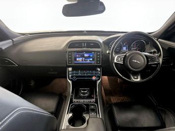 Jaguar XE 2.0d R-Sport Auto Euro 6 (s/s) 4dr