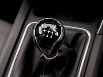 SEAT Leon 2.0 TDI SE Dynamic Euro 6 (s/s) 5dr