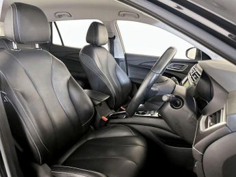 MG MG5 61.1kWh Exclusive Long Range Auto 5dr