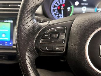 MG MG5 61.1kWh Exclusive Long Range Auto 5dr