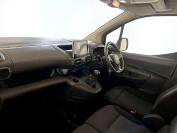 Vauxhall Combo 1.5 Turbo D 2300 Sportive L2 H1 Euro 6 6dr