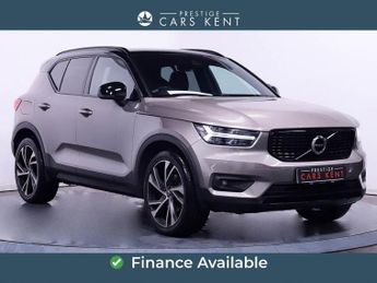 Volvo XC40 Ultra Dark B4 (197 hp)