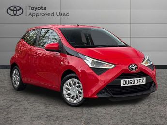 Toyota AYGO 1.0 VVT-i x-play Hatchback 5dr Petrol Manual Euro 6 (71 ps)