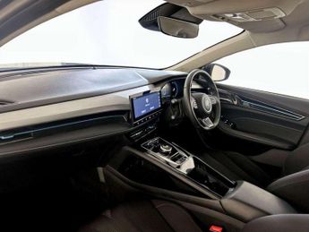 MG MG5 61.1kWh SE Long Range Auto 5dr