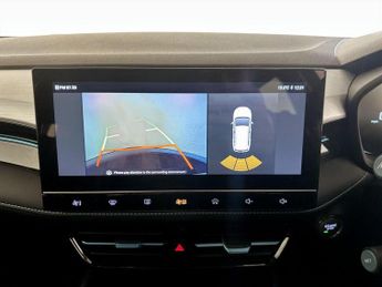 MG MG5 61.1kWh SE Long Range Auto 5dr