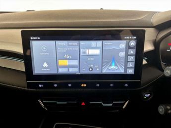 MG MG5 61.1kWh SE Long Range Auto 5dr