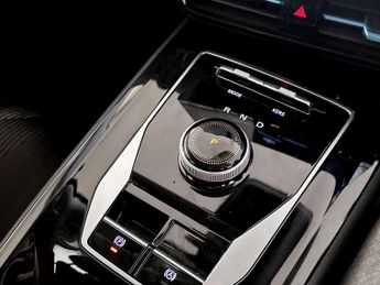 MG MG5 61.1kWh SE Long Range Auto 5dr