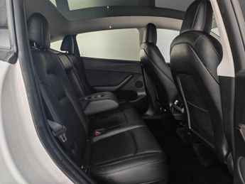 Tesla Model Y (Dual Motor) Long Range Auto 4WDE 5dr