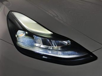 Tesla Model Y (Dual Motor) Long Range Auto 4WDE 5dr