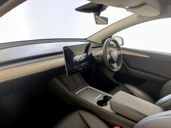 Tesla Model Y (Dual Motor) Long Range Auto 4WDE 5dr