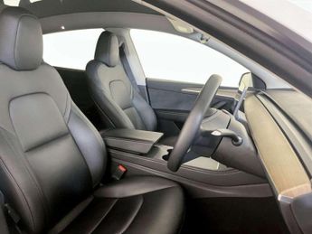 Tesla Model Y (Dual Motor) Long Range Auto 4WDE 5dr