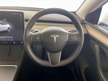 Tesla Model Y (Dual Motor) Long Range Auto 4WDE 5dr