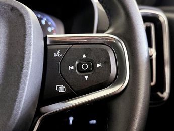 Volvo XC40 1.5 T3 R-Design Euro 6 (s/s) 5dr