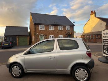 Toyota Yaris 1.0 VVT-i 16v GS 3dr