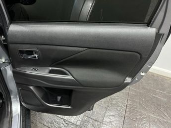Mitsubishi Outlander 2.2 DI-D 3 Auto 4WD Euro 6 5dr