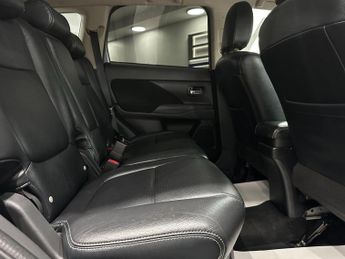Mitsubishi Outlander 2.2 DI-D 3 Auto 4WD Euro 6 5dr