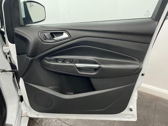 Ford Kuga 1.5 TDCi ST-Line Powershift Euro 6 (s/s) 5dr