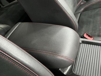 Ford Kuga 1.5 TDCi ST-Line Powershift Euro 6 (s/s) 5dr