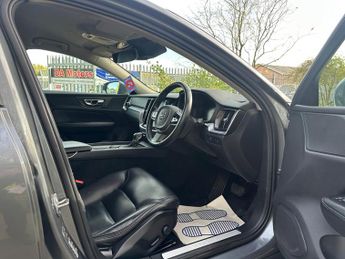 Volvo V60 Cross Country 2.0 D4 Plus Auto AWD Euro 6 (s/s) 5dr