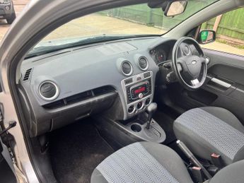 Ford Fusion 1.6 Titanium 5dr