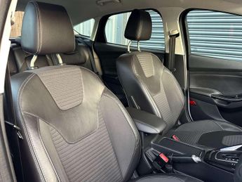 Ford Focus 1.0 Focus Titanium X Auto 5dr