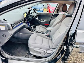 Hyundai IONIQ 1.6 h-GDi Premium DCT Euro 6 (s/s) 5dr