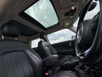 MINI Hatch 1.5 Cooper Auto Euro 6 (s/s) 3dr