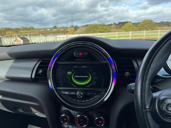 MINI Hatch 1.5 Cooper Auto Euro 6 (s/s) 3dr