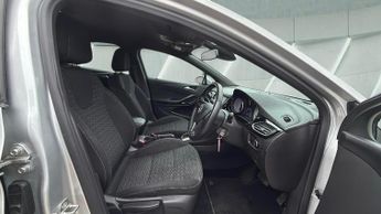 Vauxhall Astra 1.6 CDTi BlueInjection SRi Nav Auto Euro 6 5dr