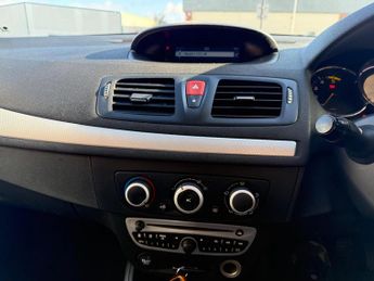 Renault Megane 1.5 dCi Dynamique Euro 4 5dr