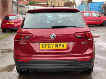 Volkswagen Tiguan 2.0 TDI SE Navigation SUV 5dr Diesel DSG 4Motion Euro 6 (s/s) (1