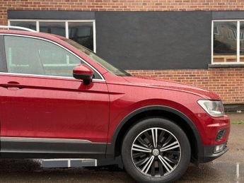 Volkswagen Tiguan 2.0 TDI SE Navigation DSG 4Motion Euro 6 (s/s) 5dr