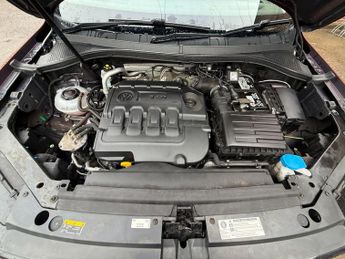 Volkswagen Tiguan 2.0 TDI SE Navigation SUV 5dr Diesel DSG 4Motion Euro 6 (s/s) (1