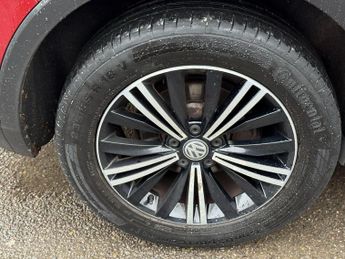 Volkswagen Tiguan 2.0 TDI SE Navigation DSG 4Motion Euro 6 (s/s) 5dr