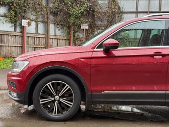 Volkswagen Tiguan 2.0 TDI SE Navigation SUV 5dr Diesel DSG 4Motion Euro 6 (s/s) (1