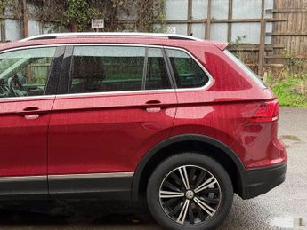 Volkswagen Tiguan 2.0 TDI SE Navigation SUV 5dr Diesel DSG 4Motion Euro 6 (s/s) (1