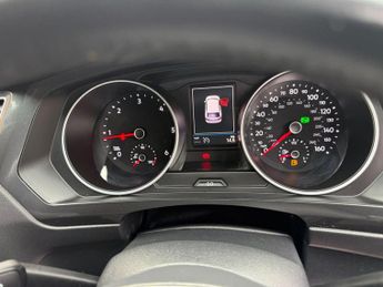 Volkswagen Tiguan 2.0 TDI SE Navigation DSG 4Motion Euro 6 (s/s) 5dr