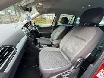 Volkswagen Tiguan 2.0 TDI SE Navigation SUV 5dr Diesel DSG 4Motion Euro 6 (s/s) (1