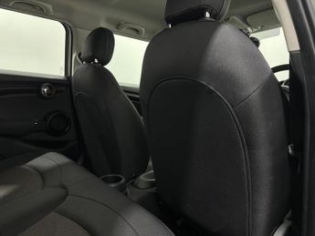 MINI Hatch 1.5 Cooper Classic Steptronic Euro 6 (s/s) 5dr