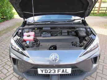 MG MG4 64kWh Trophy Long Range Auto 5dr