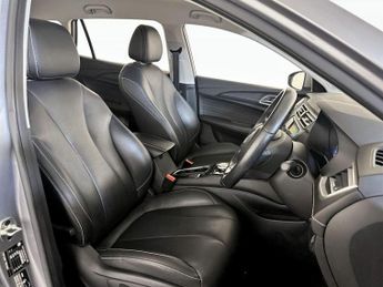 MG MG5 61.1kWh Exclusive Long Range Auto 5dr