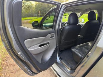 Mitsubishi L200 2.4 DI-D DC Barbarian Auto 4WD Euro 6 4dr