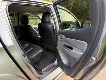 Mitsubishi L200 2.4 DI-D DC Barbarian Auto 4WD Euro 6 4dr