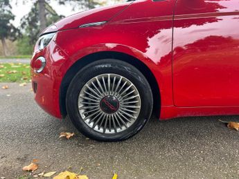 Fiat 500e 42kWh RED Auto 3dr