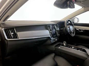 Volvo V90 2.0 B4 MHEV Momentum Auto Euro 6 (s/s) 5dr