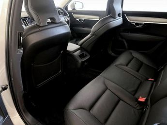 Volvo V90 2.0 B4 MHEV Momentum Auto Euro 6 (s/s) 5dr