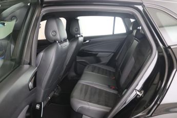 Volkswagen ID.4 Pro Performance 77kWh Life Auto 5dr