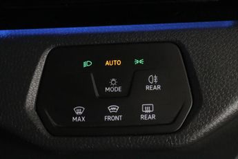 Volkswagen ID.4 Pro Performance 77kWh Life Auto 5dr