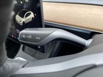 Tesla Model 3 (Dual Motor) Long Range Auto 4WDE 4dr