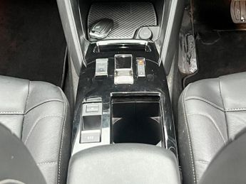 Citroen e-C4 50kWh Shine Plus Auto 5dr (7.4kW Charger)